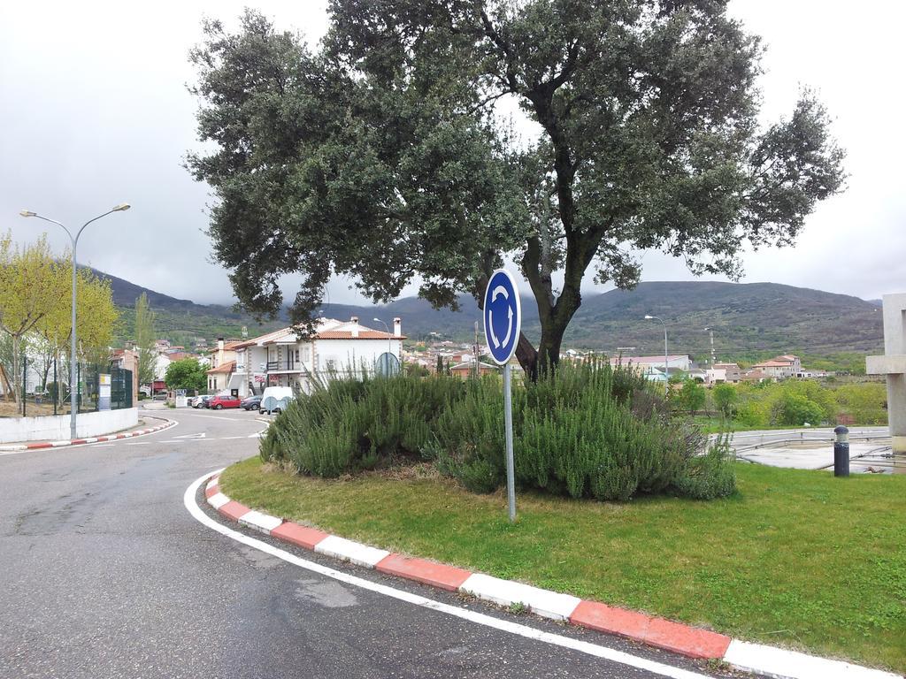 Alojamiento Cr Cuatro Caminos San Pablo de los Montes Buitenkant foto